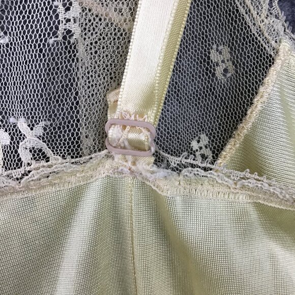 Vintage VANITY FAIR Dupont Nylon Lace Lingerie Teddy Bodysuit Size 36 - Picture 11 of 11